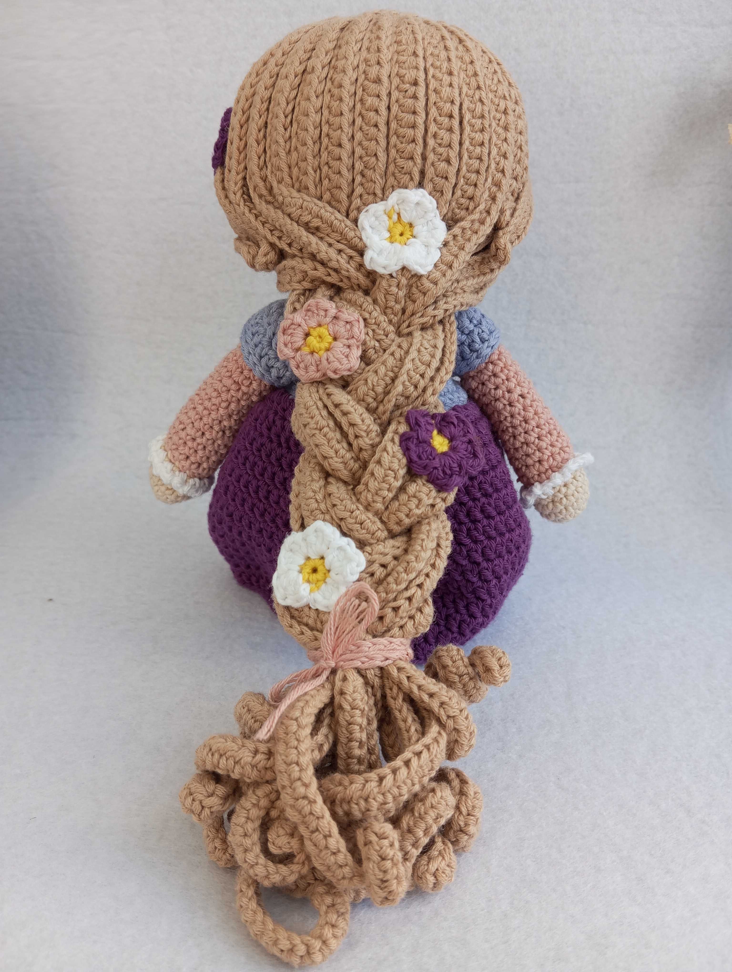Boneca Rapunzel em croché