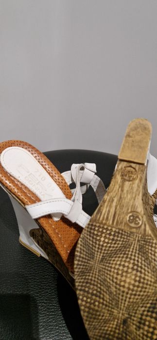 Босоніжки, шкіряні 36 розмір, 23 см.