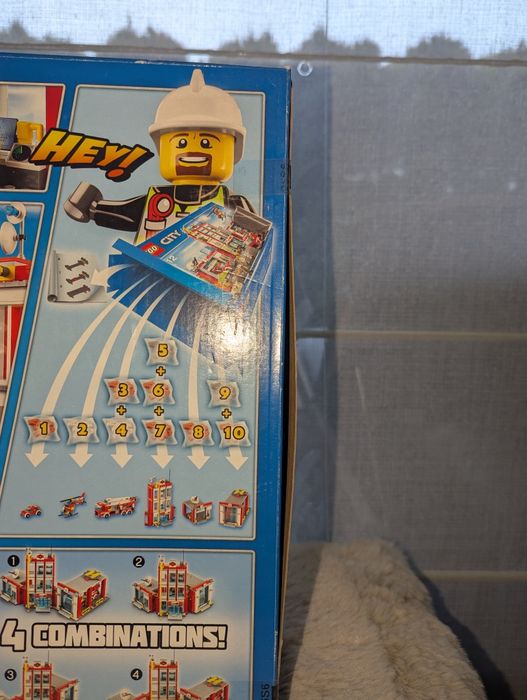 LEGO CITY 60110  Remiza strażacka