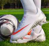 Buty piłkarskie obuwie sportowe korki lanki futbolówki orlik