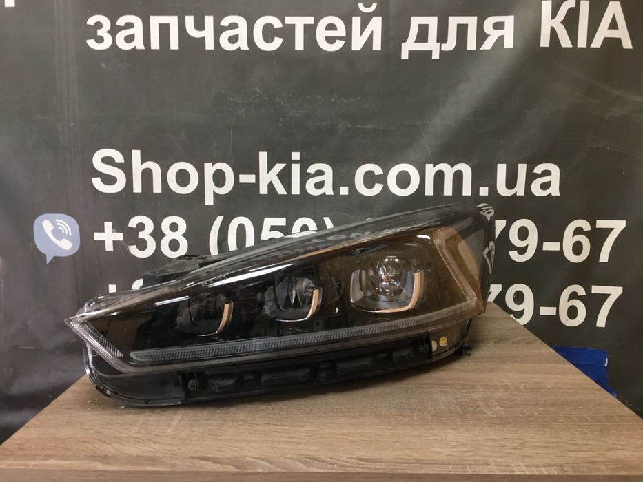 Фара  оригінал КІА К7 3линзи ,2016-2018р .