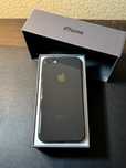Продам iPhone 8