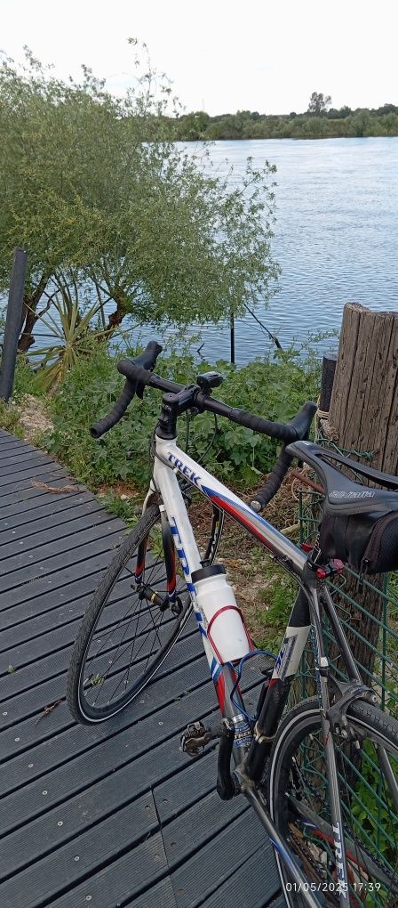 Bicicleta de estrada trek slr