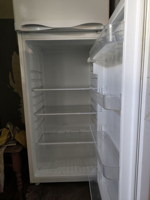 Холодильник Elenberg