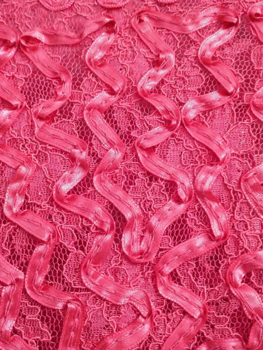 Różowa ,koronkowa bluzka.