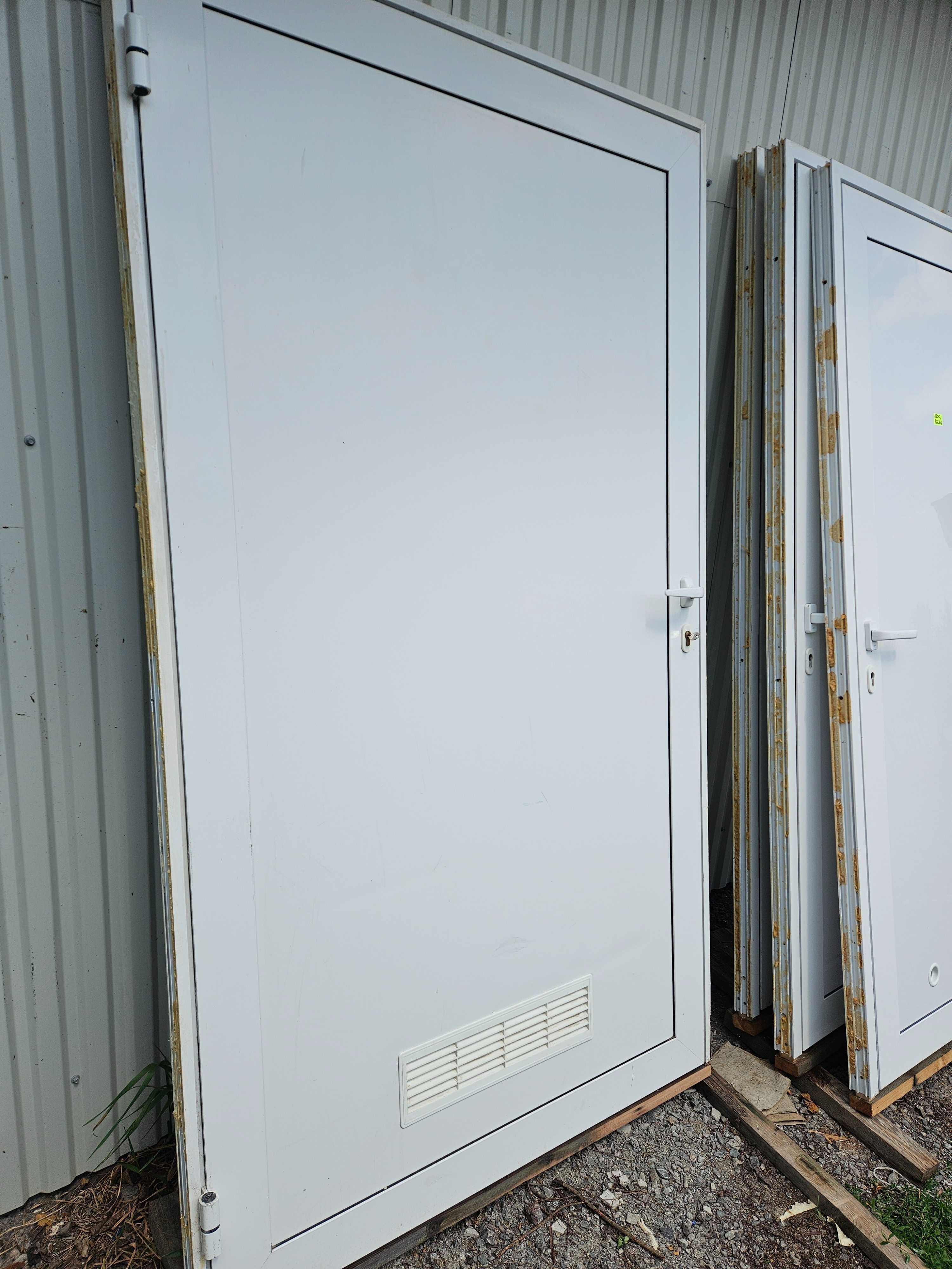 DRZWI Zewnętrzne Aluminiowe Pełne Wejściowe 119x207cm Białe