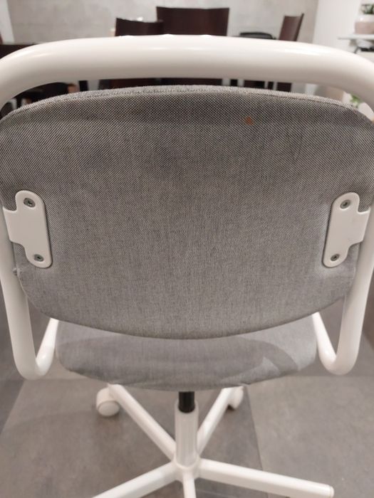 Krzesło biurowe dziecięce ikea