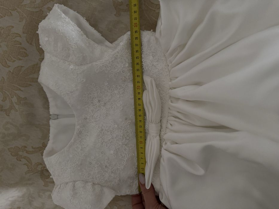 Біла святкова сукня Сніжинка