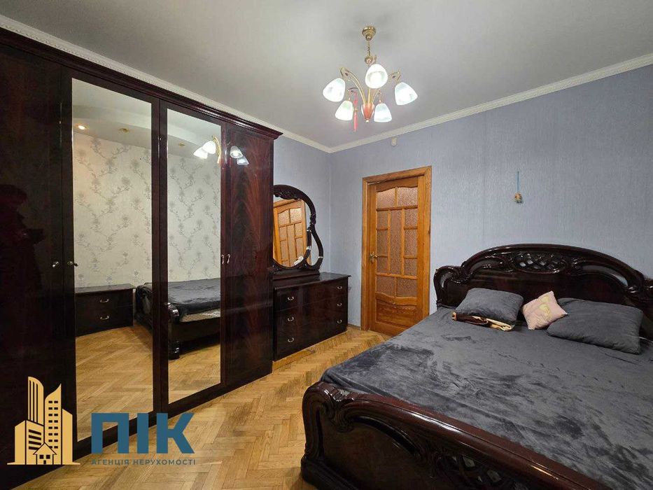 Без%! 3к біля метро, гарний ремонт, теплий будинок