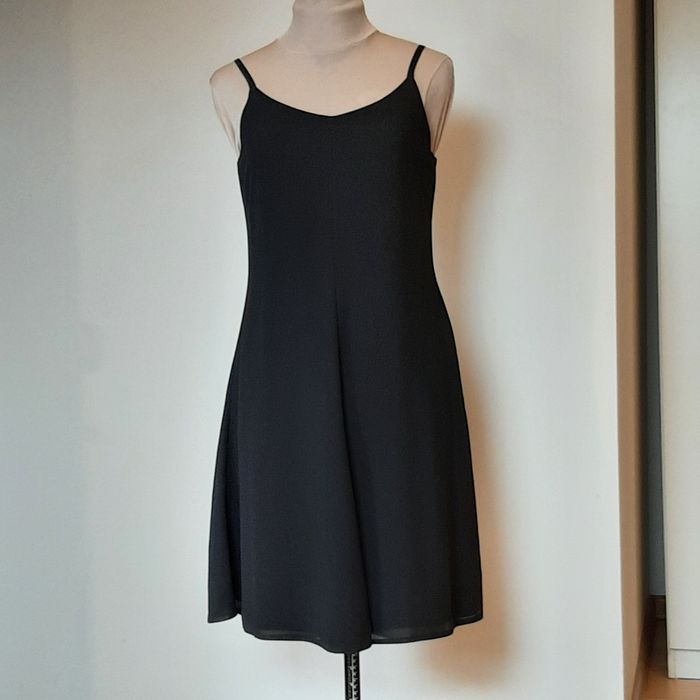 Czarna sukienka wizytowa imprezowa rozm. 40