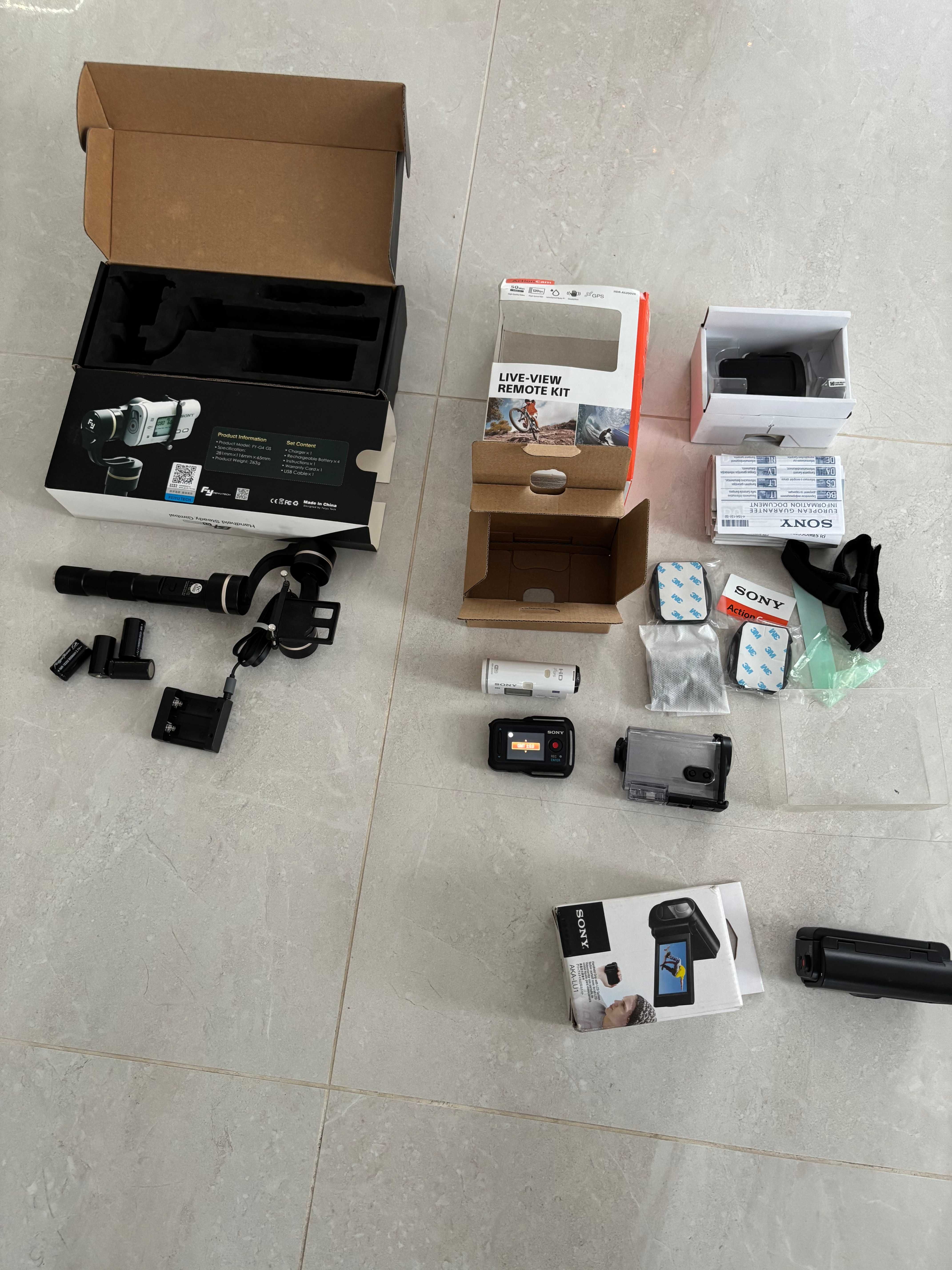 Kamera Sportowa SONY HDR-AS200VR + Gimbal FY-G4 GS + Etui AKA-LU1