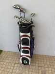 Saco com conjunto de tacos de golfe