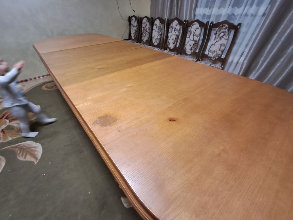 Стіл дубовий розкладний