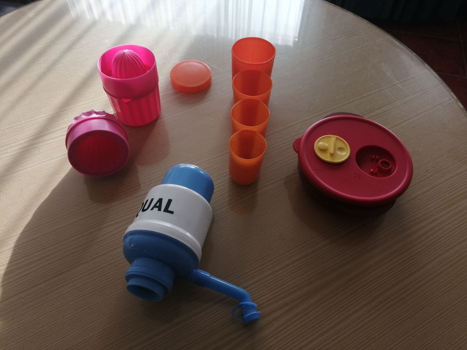 conjunto de utensílios para campismo