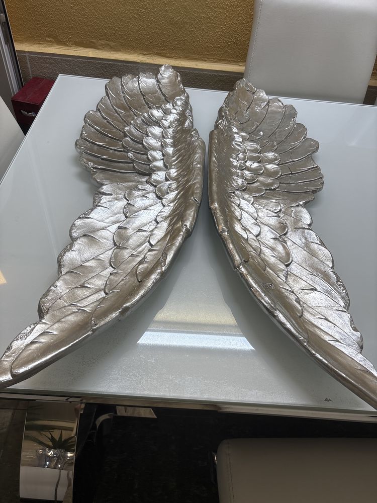 Assas de anjo prateadas da marca kare