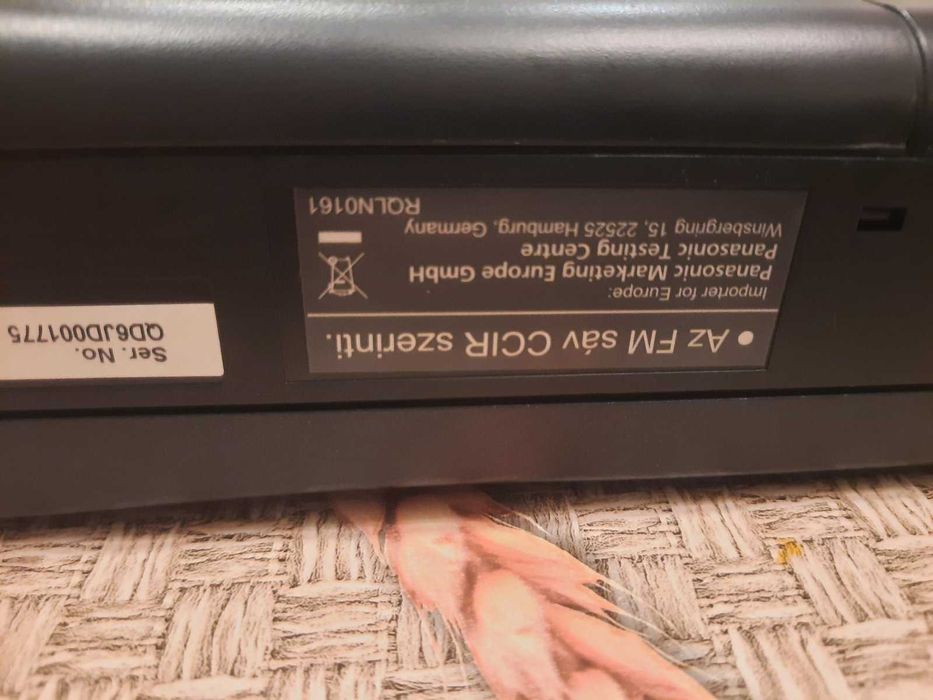 Радіоприймач / годинник Panasonic RF-2400