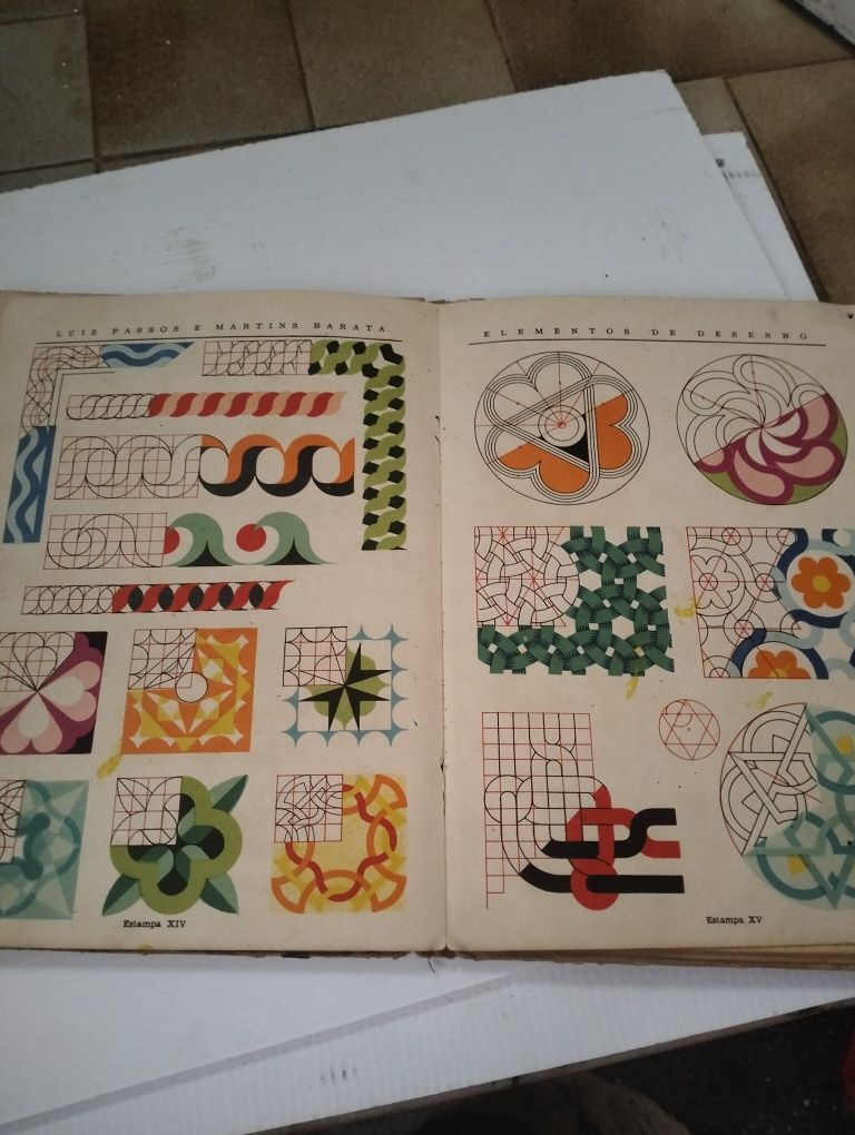 Livro de desenho oficial dos liceus 1948