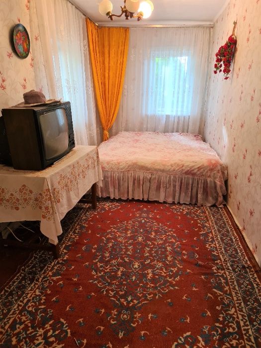 Продам велику ділянку з копанкою у Зарванці (біля Вінниці)