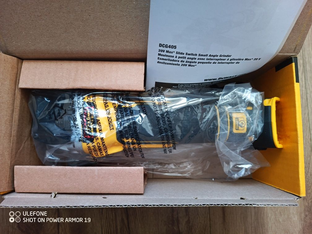 DeWalt DCG405 20V Max Brushless Angle Grinder