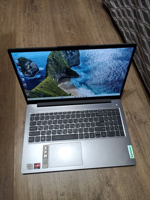 Lenovo ideaPad 3 15amn8