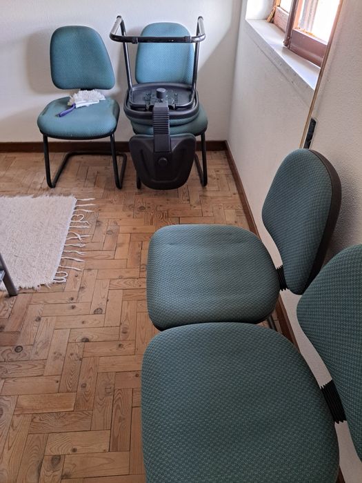 Vendo cadeiras de escritório em excelente estado