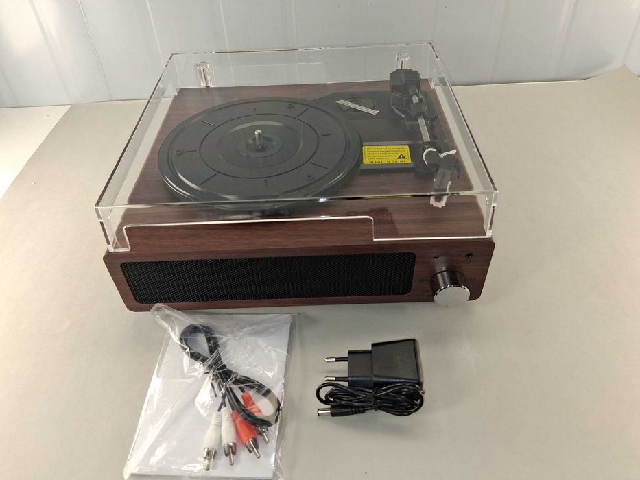 C235 Retro Odtwarzacz A6 Audio Vintage Turntable z Głośnikami i USB