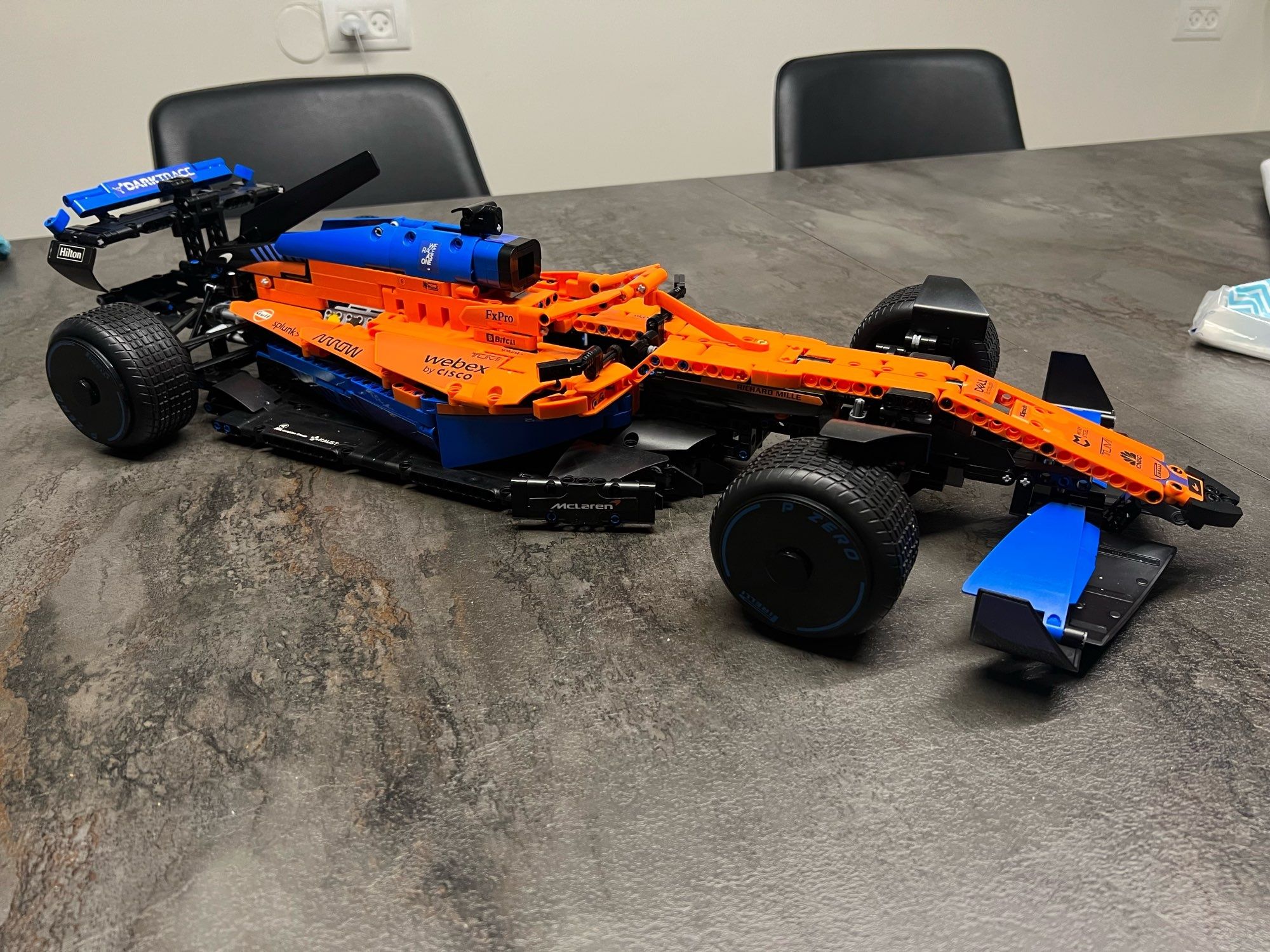 Klocki 42141 McLaren F1 Formula 1  model 1:8 prezent zabawka