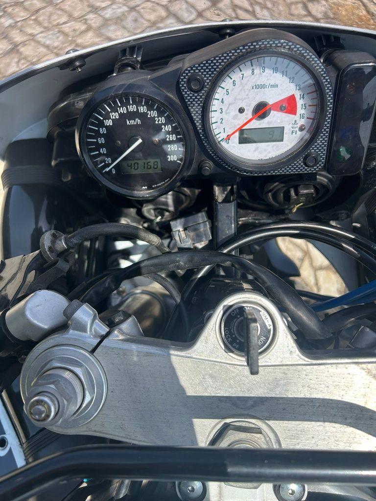 GSX-R 750 Injeção