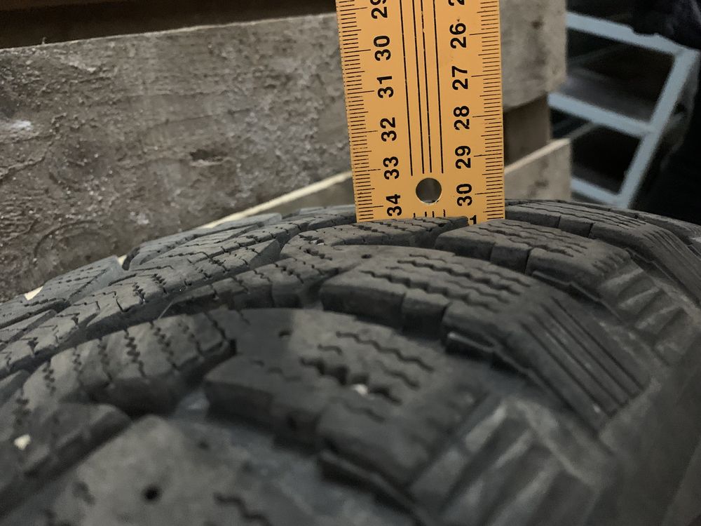 Шини зимові Toyo Observe G3 Ice 215/60 R17 100t