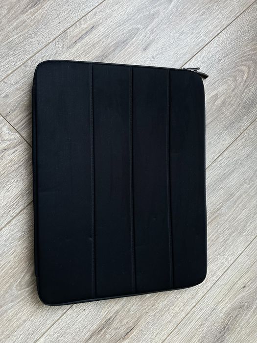 Чохол для ноутбука 17.3 Solo, чорний