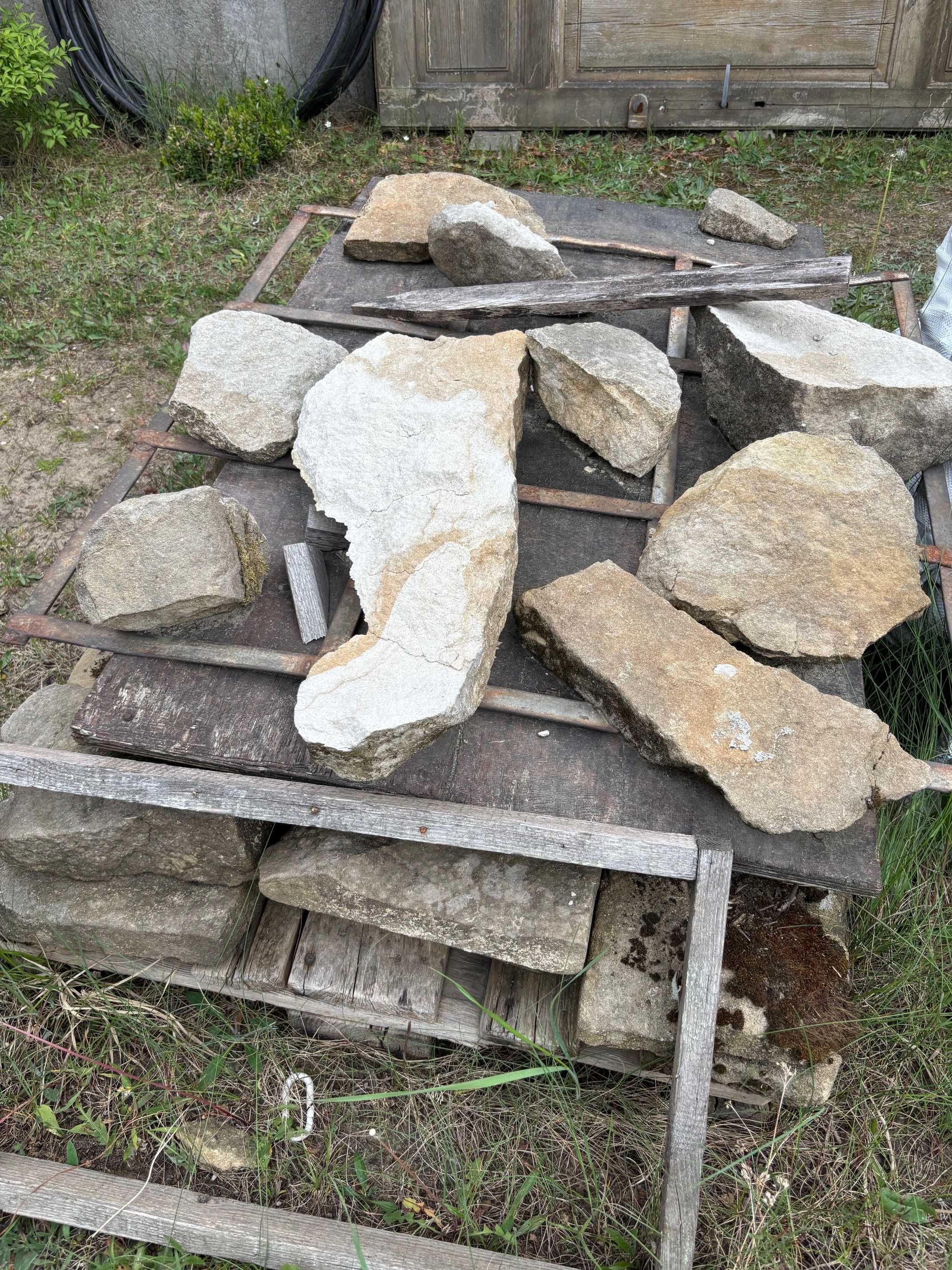 Kamień piaskowiec na murki, fundamenty, płoty