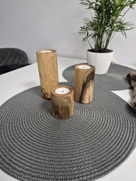 Toczone podstawy pod wkłady świecowe z akacji