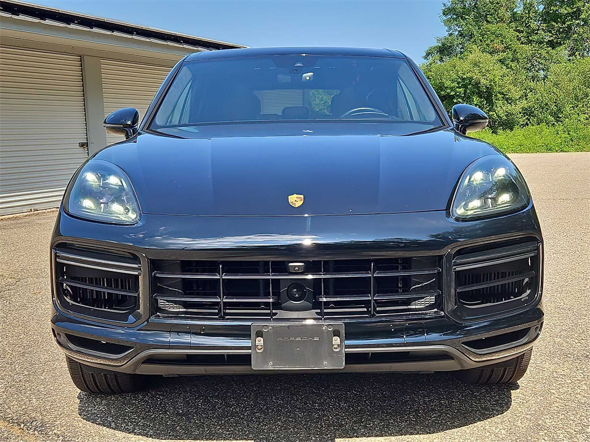 Porsche Cayenne Hybrid E-Hybrid      2020