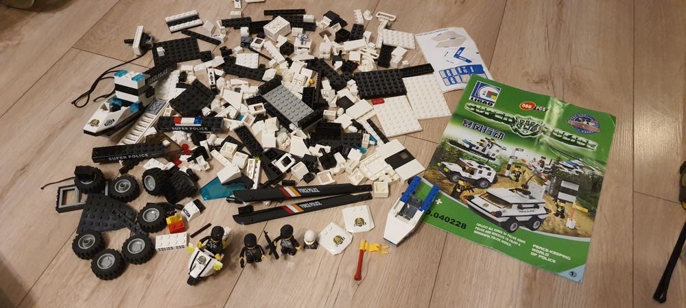Klocki Policja (pasujące do LEGO) niekompletne, na wagę
