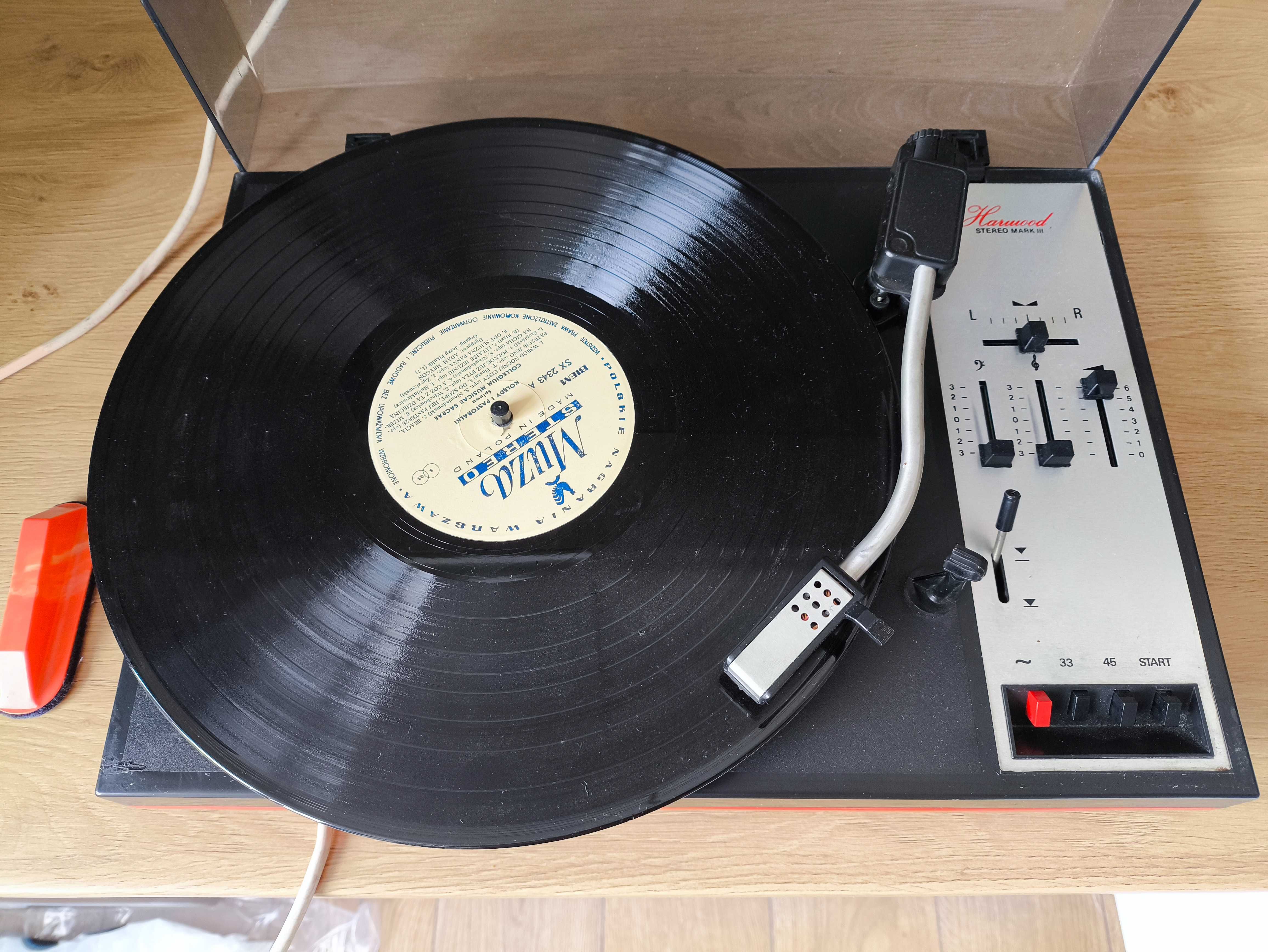 Gramofon Harmood Stero Mark III
