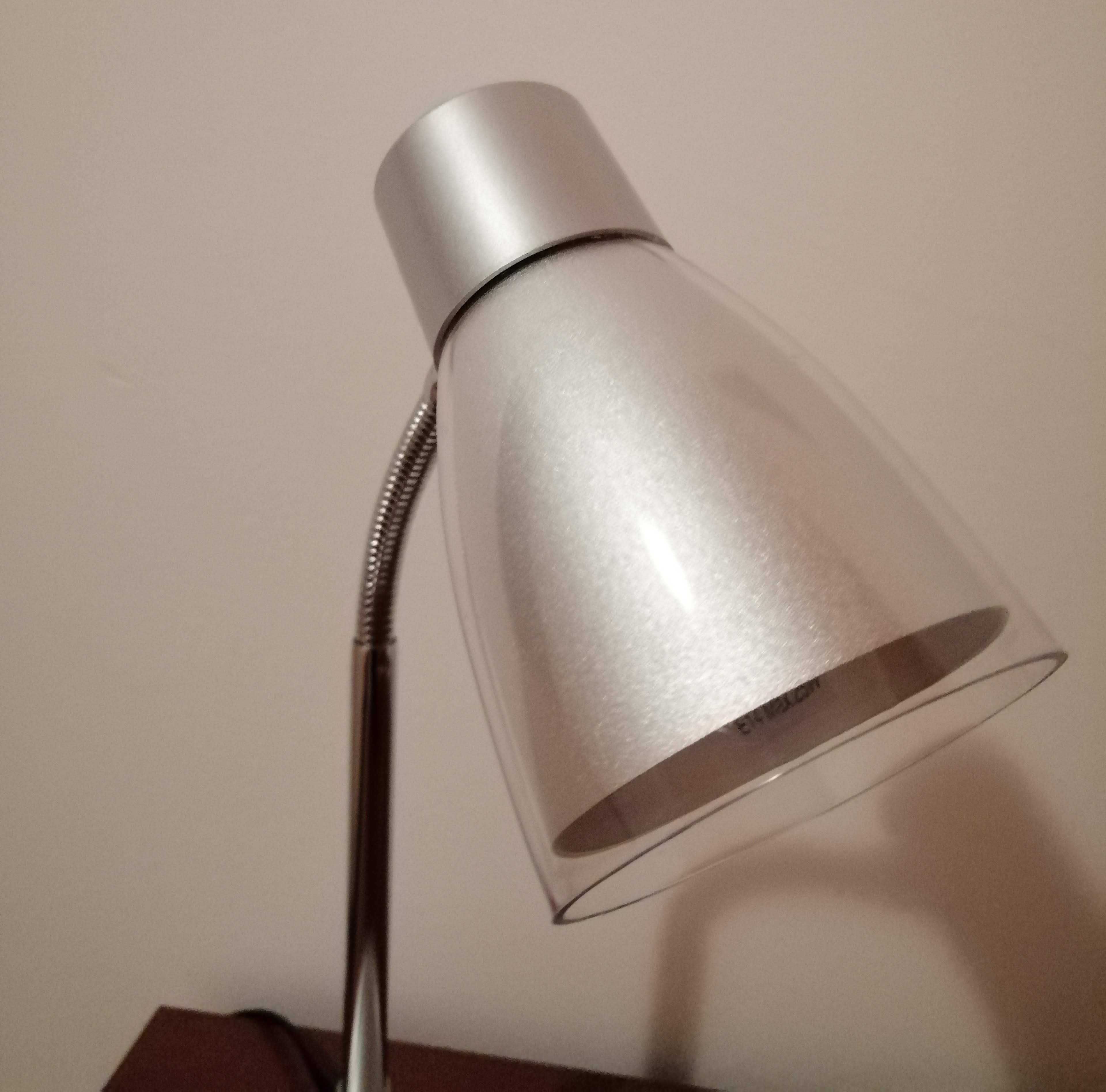 Candeeiro de mesa - Usado, em bom estado