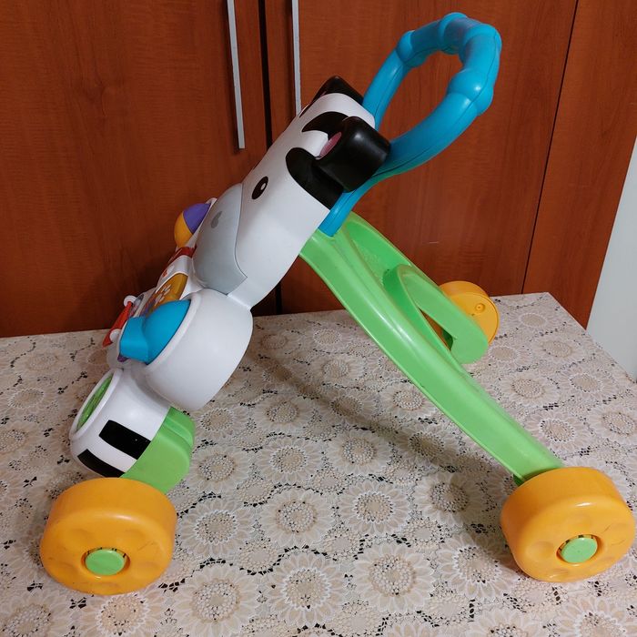 Ходунки-каталка.