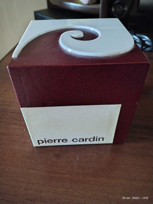 Кварцевые часы "Pierre Cardin"