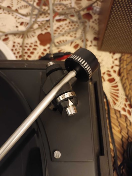 Dual P 60 -1214 Gramofon automat z wzmacniaczem