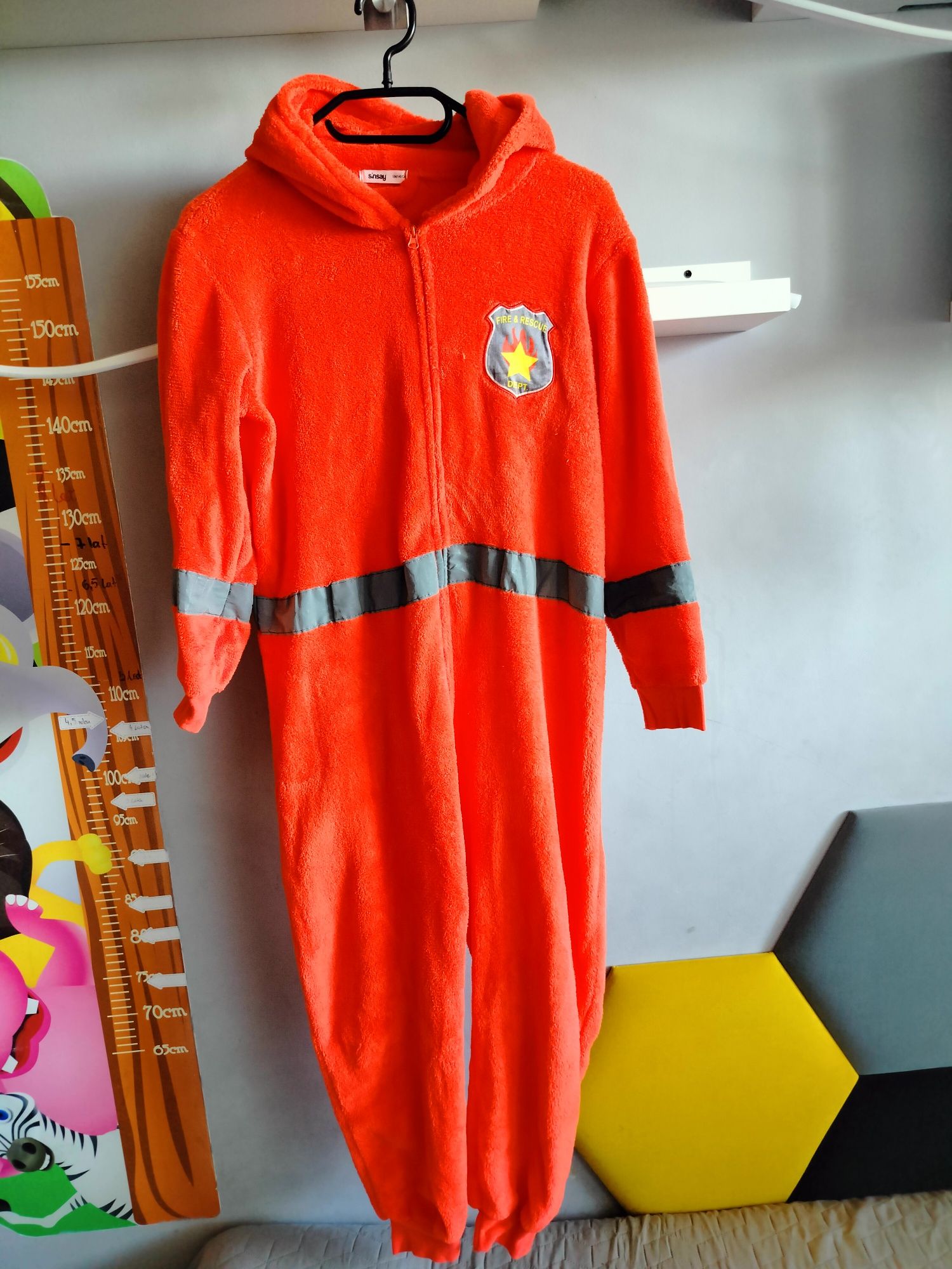 Piżama,kombinezon z polaru r.134/140