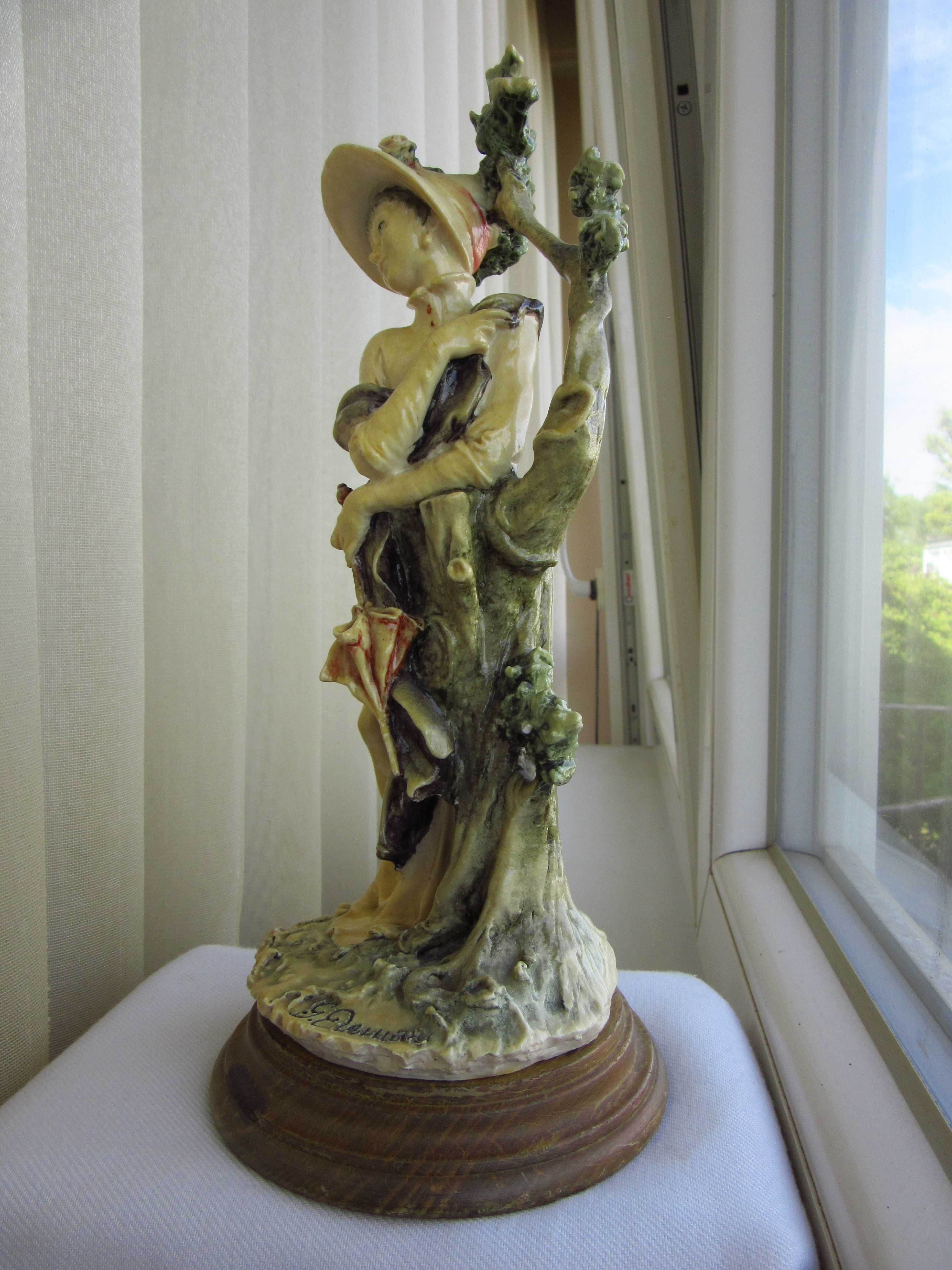 GIUSEPPE ARMANI porcelanowa figurka kominkowa, rzeźba DAMA