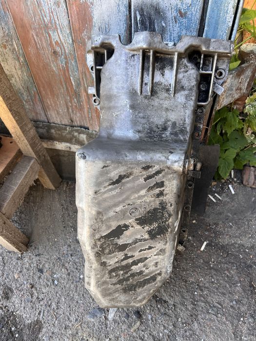 Поддон маслянныц Volkswagen Transporter t4 фольксваген транспорер