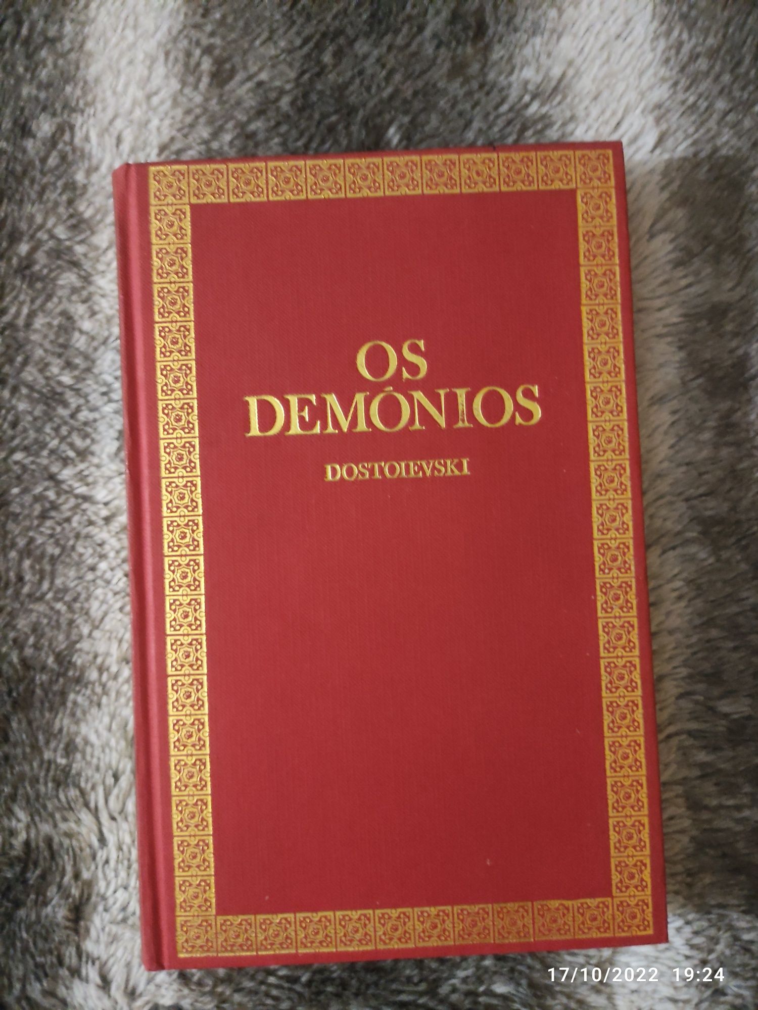 Livro Os Demónios (Dostoievski)