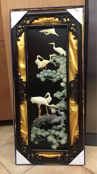 Quadro oriental com relevo completamente novo, na embalagem