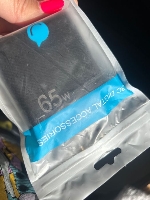 Carregador charger 65w (com 5 usb + 1 usb c)