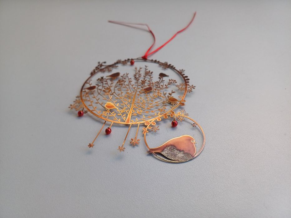 Pendente decorativo, dourado, com imagem de árvore povoada de pássaros64564403562881124