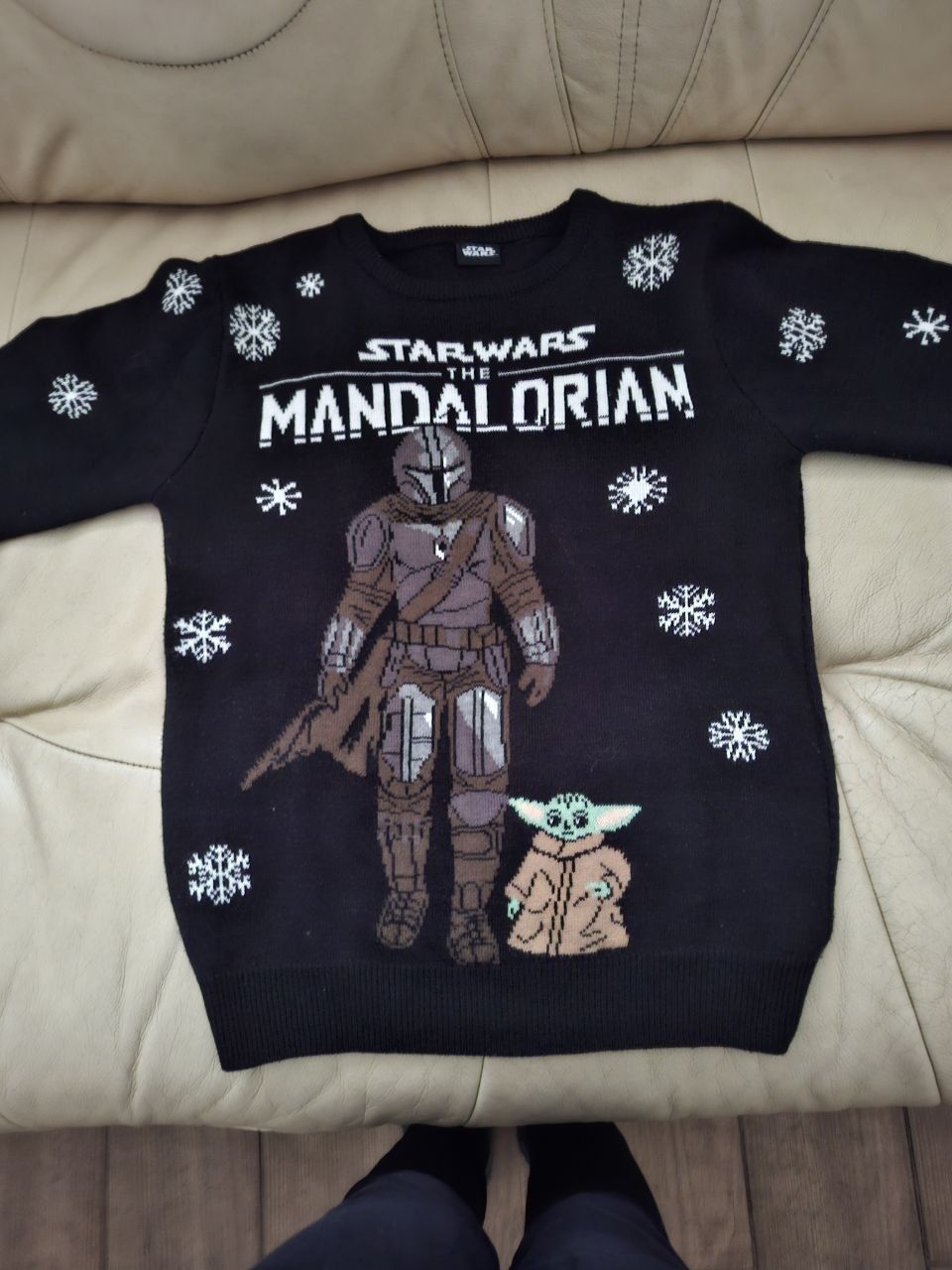 Продам оригінальний светр Primark Star wars лімітована серія.