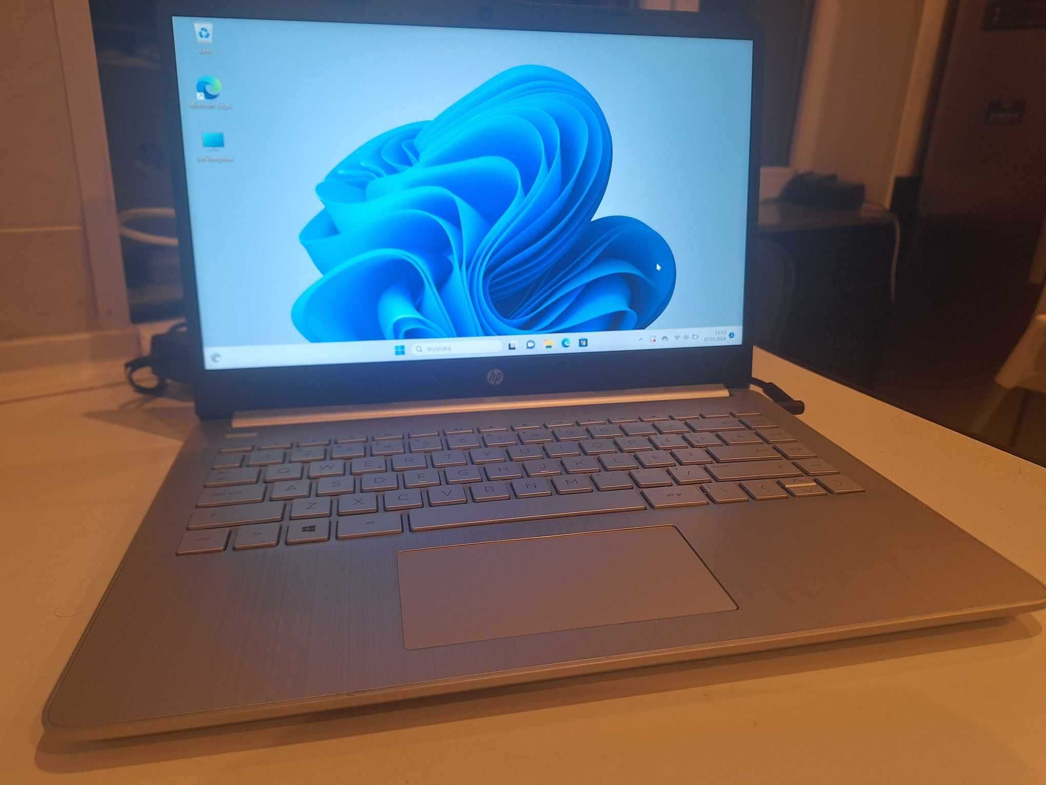 Laptop HP 14-s, Ryzen 5, 8GB, SSD 256GB, Full HD