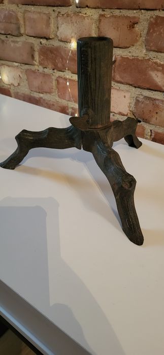 Sprzedam solidny  stojak choinkowy ,zabytek,   vintage