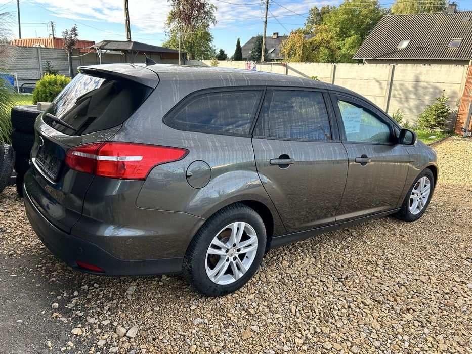 Ford focus 1.6 D 2017 rok 150 tys km
